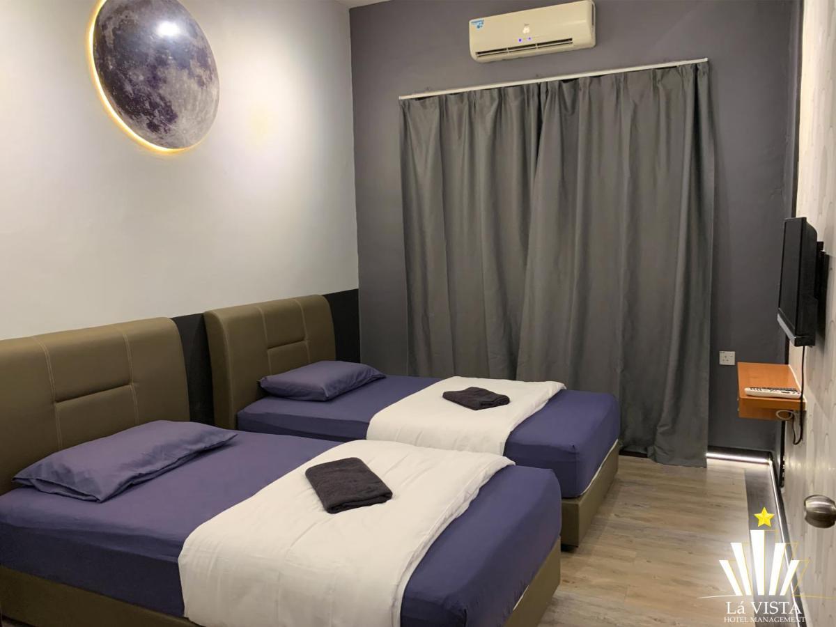 Malim Melaka Homestay ภายนอก รูปภาพ