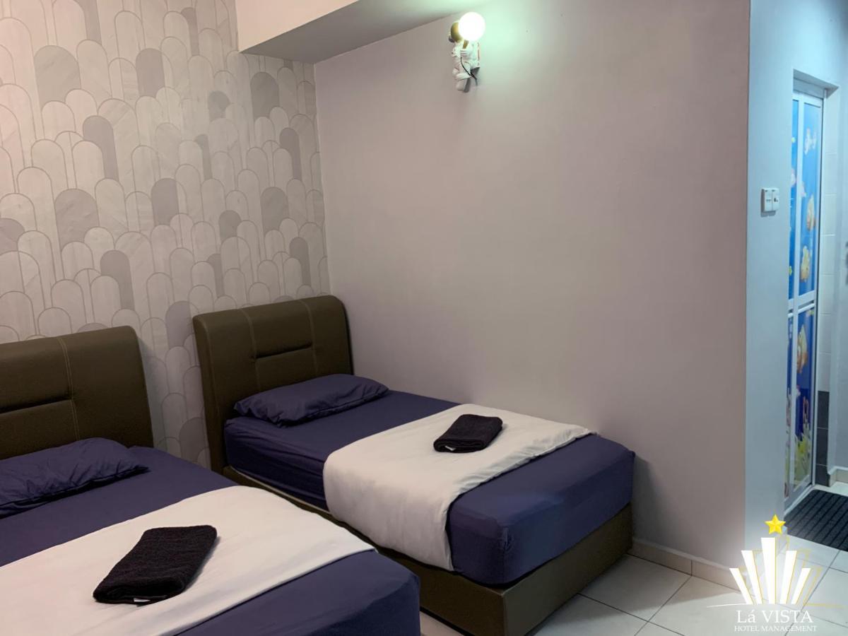 Malim Melaka Homestay ภายนอก รูปภาพ